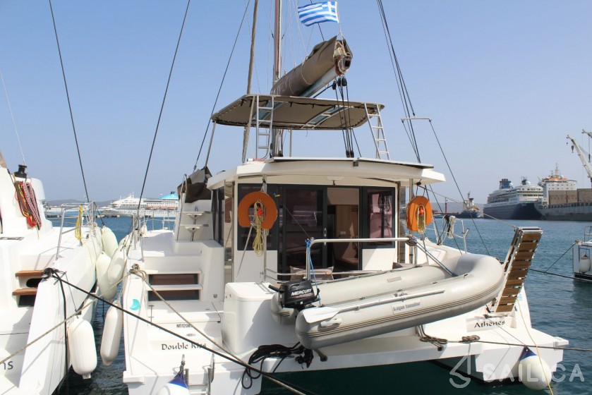 Bali 4.1 - Yacht Charter Sailica