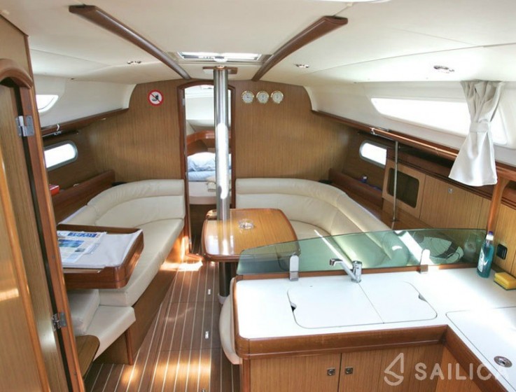 Sun Odyssey 36i - Yacht Charter Sailica