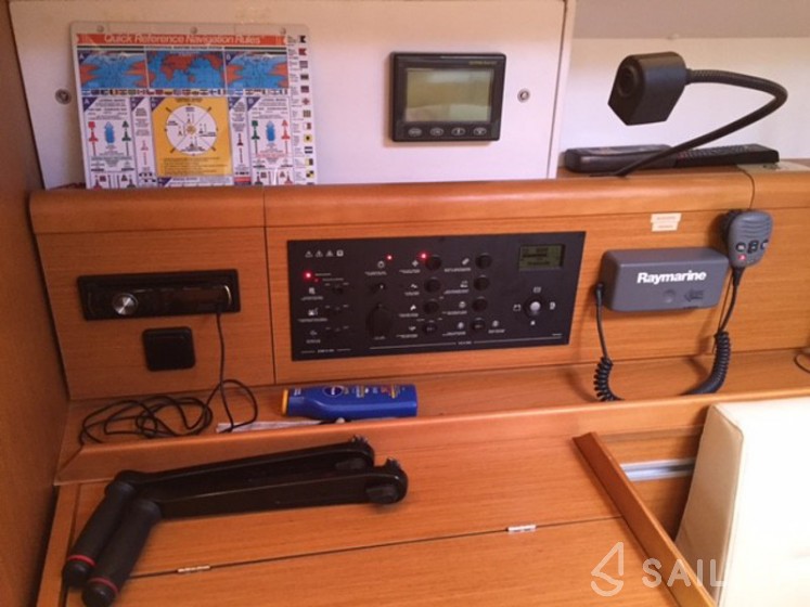 Sun Odyssey 36i - Yacht Charter Sailica