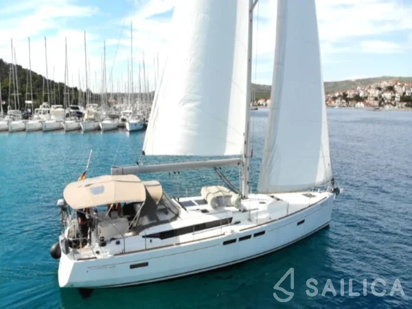 Sun Odyssey 519 - Yacht Charter Sailica