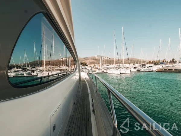 Elegance 60 Fly - Yacht Charter Sailica