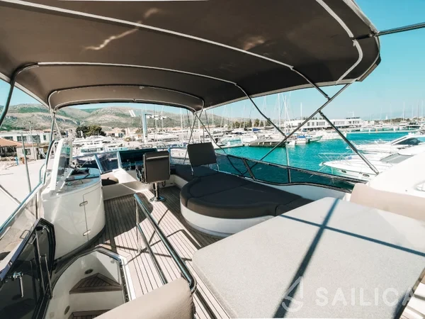 Elegance 60 Fly - Yacht Charter Sailica