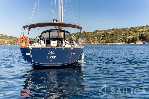 Dufour 460 GL - Yacht Charter Sailica