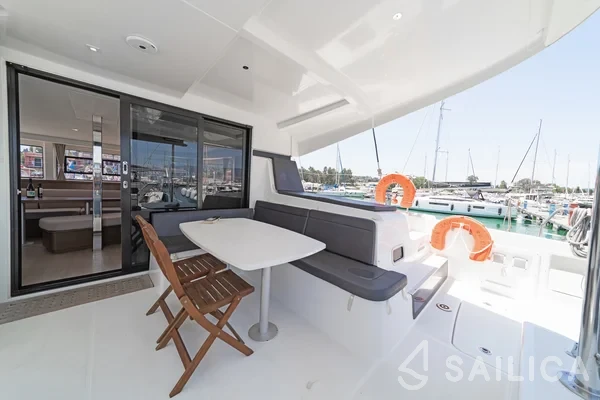 Lagoon 42 - Yacht Charter Sailica