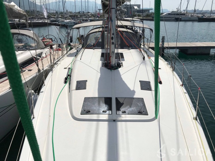 More 55 - Yacht Charter Sailica
