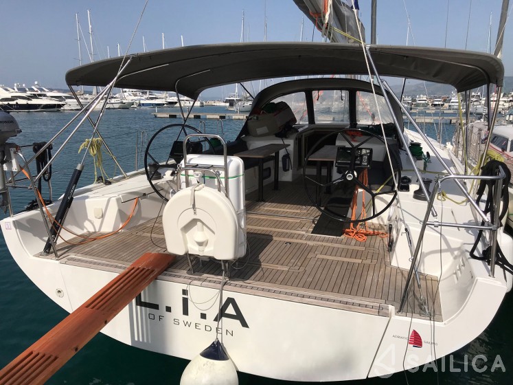 More 55 - Yacht Charter Sailica