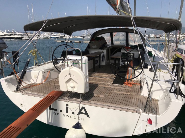 More 55 - Yacht Charter Sailica