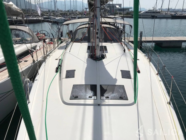 More 55 - Yacht Charter Sailica