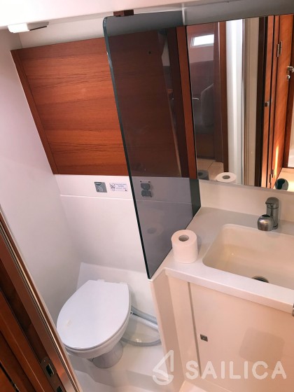 More 55 - Yacht Charter Sailica