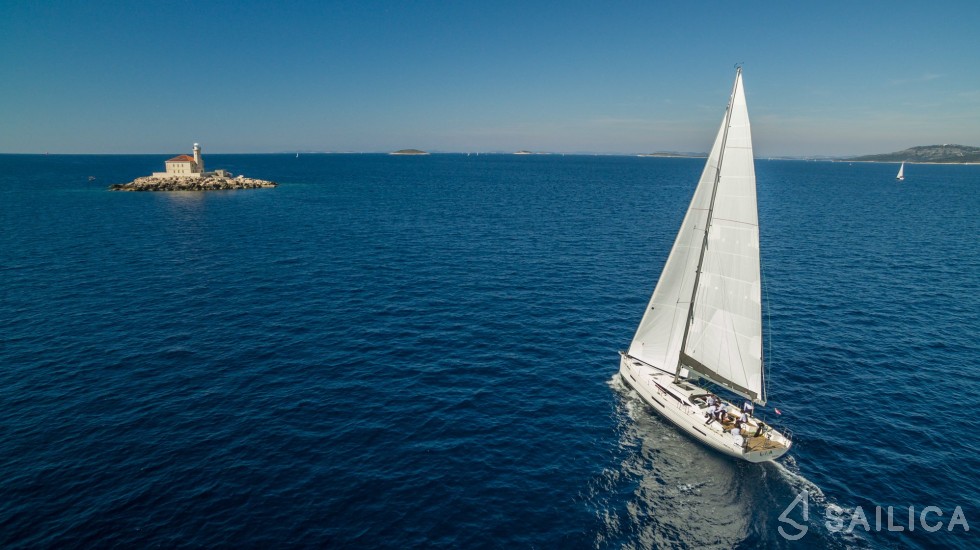 More 55 - Yacht Charter Sailica