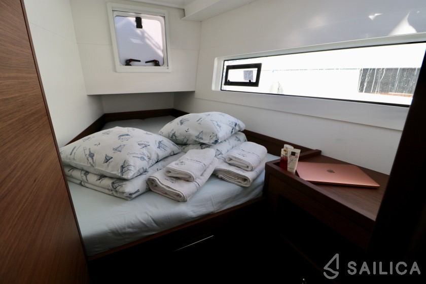 Lagoon 40 - Yacht Charter Sailica