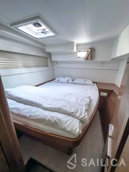Lagoon 40 - Yacht Charter Sailica