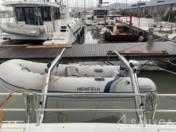 Lagoon 40 - Yacht Charter Sailica