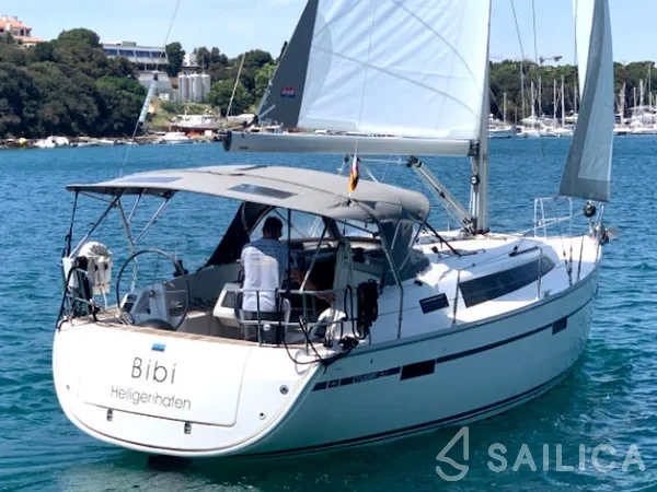 Bavaria 37 Cruiser - Yacht Charter Sailica