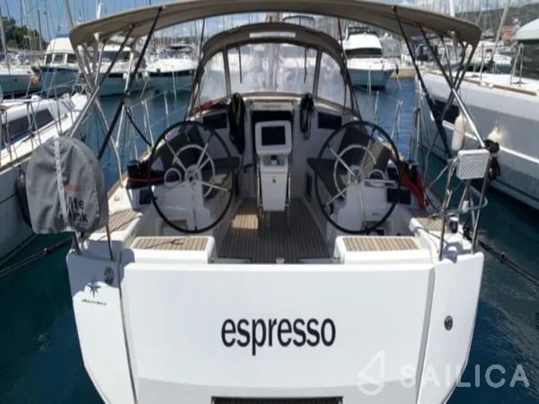 Sun Odyssey 419 - Yacht Charter Sailica