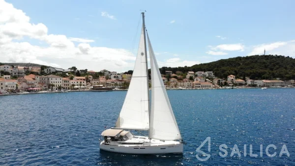 Sun Odyssey 419 - Yacht Charter Sailica