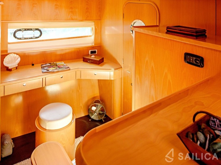 Privilege 615 - Yacht Charter Sailica