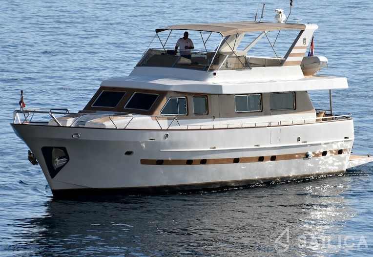 Motoryacht - Yacht Charter Sailica