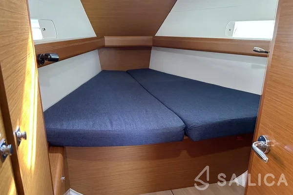 Sun Odyssey 419 - Yacht Charter Sailica