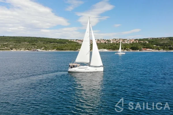 Sun Odyssey 419 - Yacht Charter Sailica