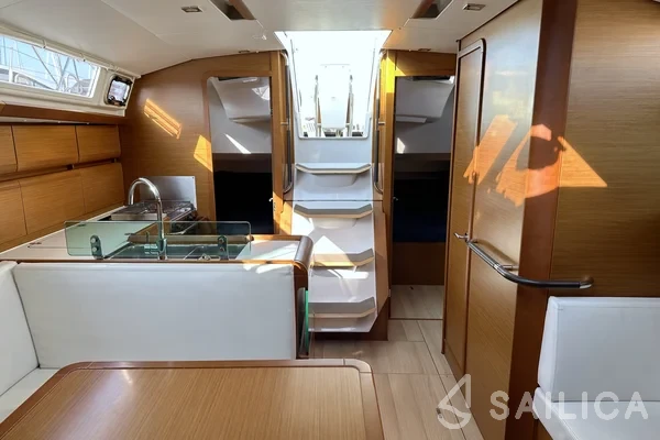 Sun Odyssey 419 - Yacht Charter Sailica
