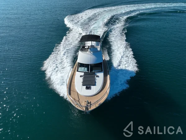 Antares 13.80 - Yacht Charter Sailica