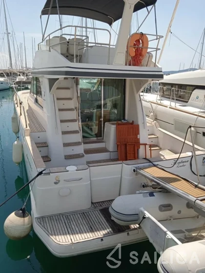 Antares 13.80 - Yacht Charter Sailica