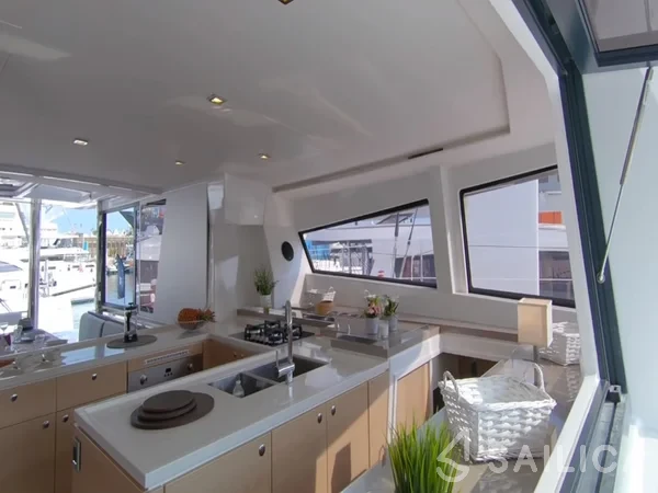 Bali 5.4. - Yacht Charter Sailica