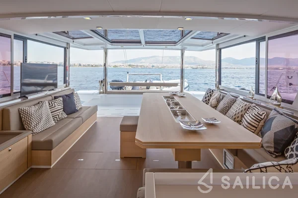 Bali 5.4. - Yacht Charter Sailica