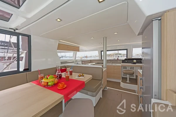 Bali 4.1 - Yacht Charter Sailica