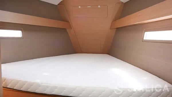 Dufour 412 GL - Yacht Charter Sailica