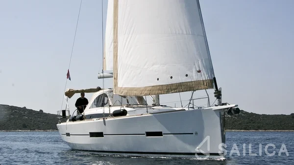 Dufour 412 GL - Yacht Charter Sailica