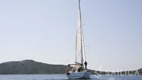 Dufour 412 GL - Yacht Charter Sailica