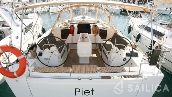 Dufour 412 GL - Yacht Charter Sailica