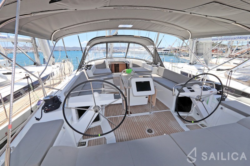 Jeanneau 58 - Yacht Charter Sailica