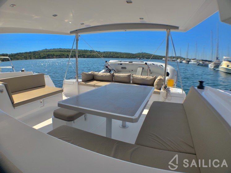 Bali 4.5 - Yacht Charter Sailica