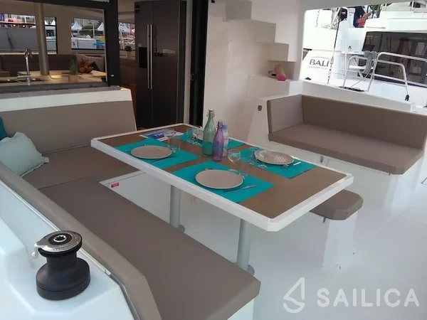 Bali 4.5 - Yacht Charter Sailica