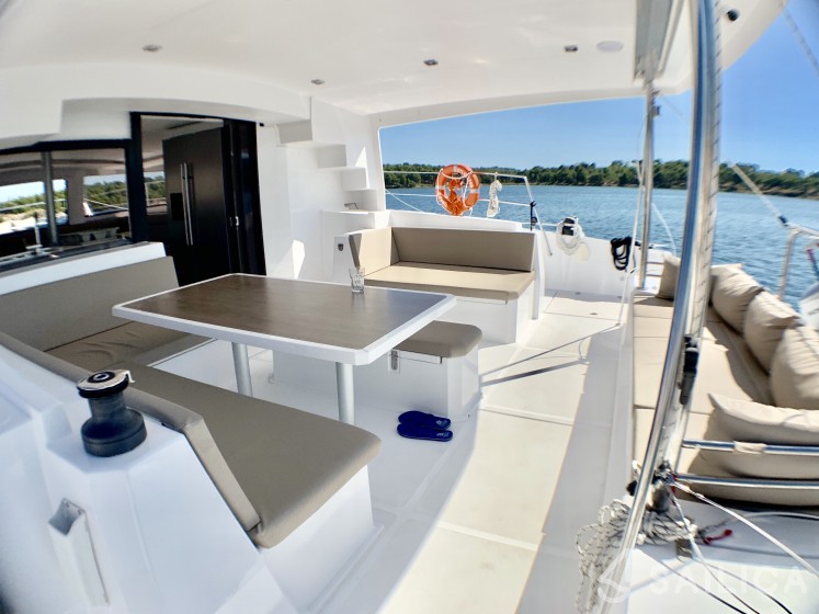 Bali 4.5 - Yacht Charter Sailica
