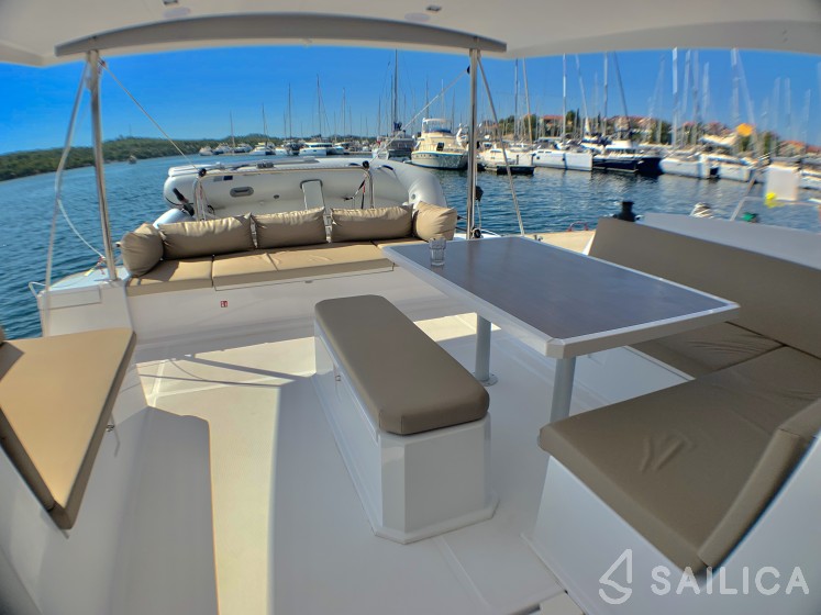 Bali 4.5 - Yacht Charter Sailica
