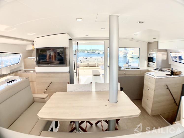 Bali 4.5 - Yacht Charter Sailica