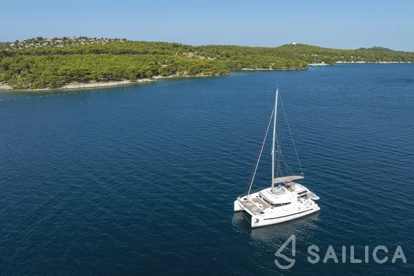 Bali 4.5 - Yacht Charter Sailica