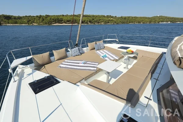 Bali 4.5 - Yacht Charter Sailica