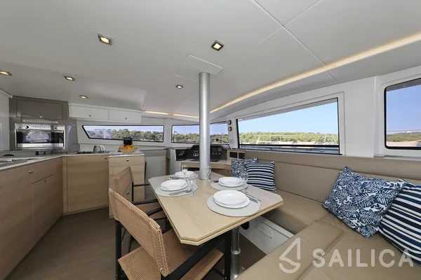 Bali 4.5 - Yacht Charter Sailica