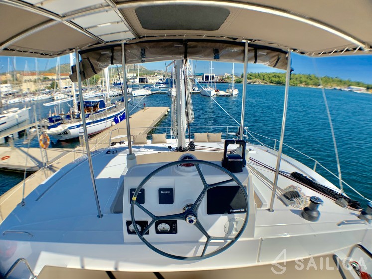 Bali 4.5 - Yacht Charter Sailica