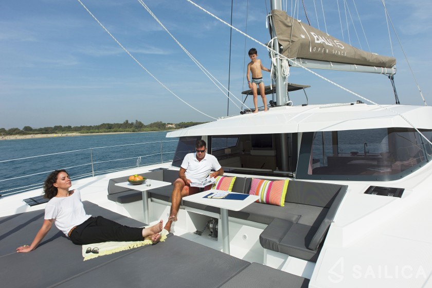 Bali 4.5 - Yacht Charter Sailica