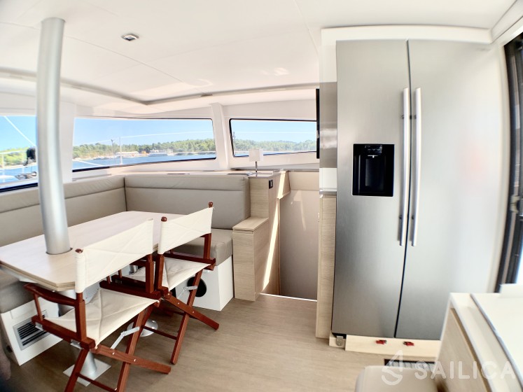 Bali 4.5 - Yacht Charter Sailica