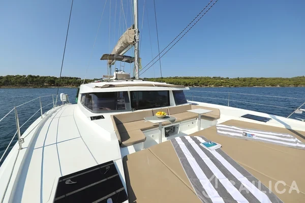 Bali 4.5 - Yacht Charter Sailica