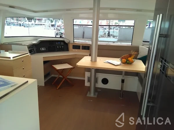 Bali 4.5 - Yacht Charter Sailica