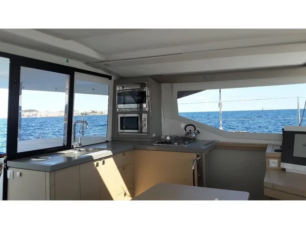 Lucia 40 - Yacht Charter Sailica