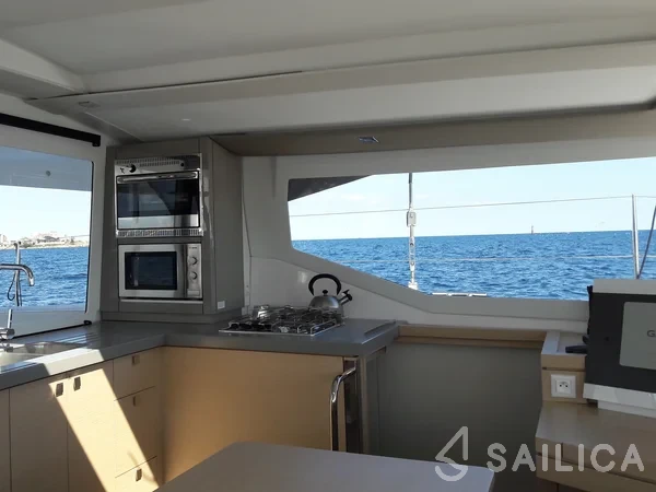 Lucia 40 - Yacht Charter Sailica